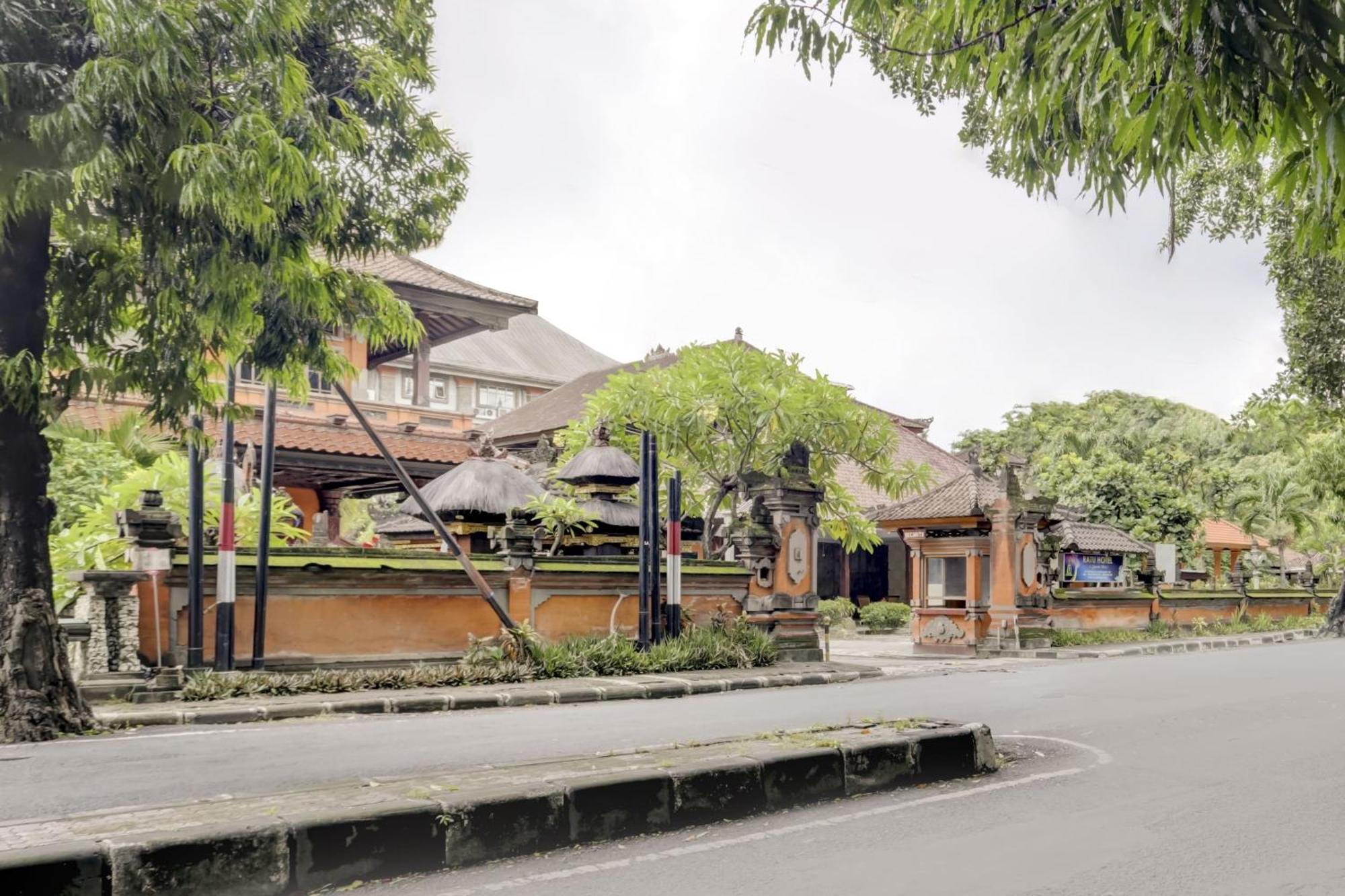Super Oyo 3261 Hotel Ratu Denpasar Kültér fotó