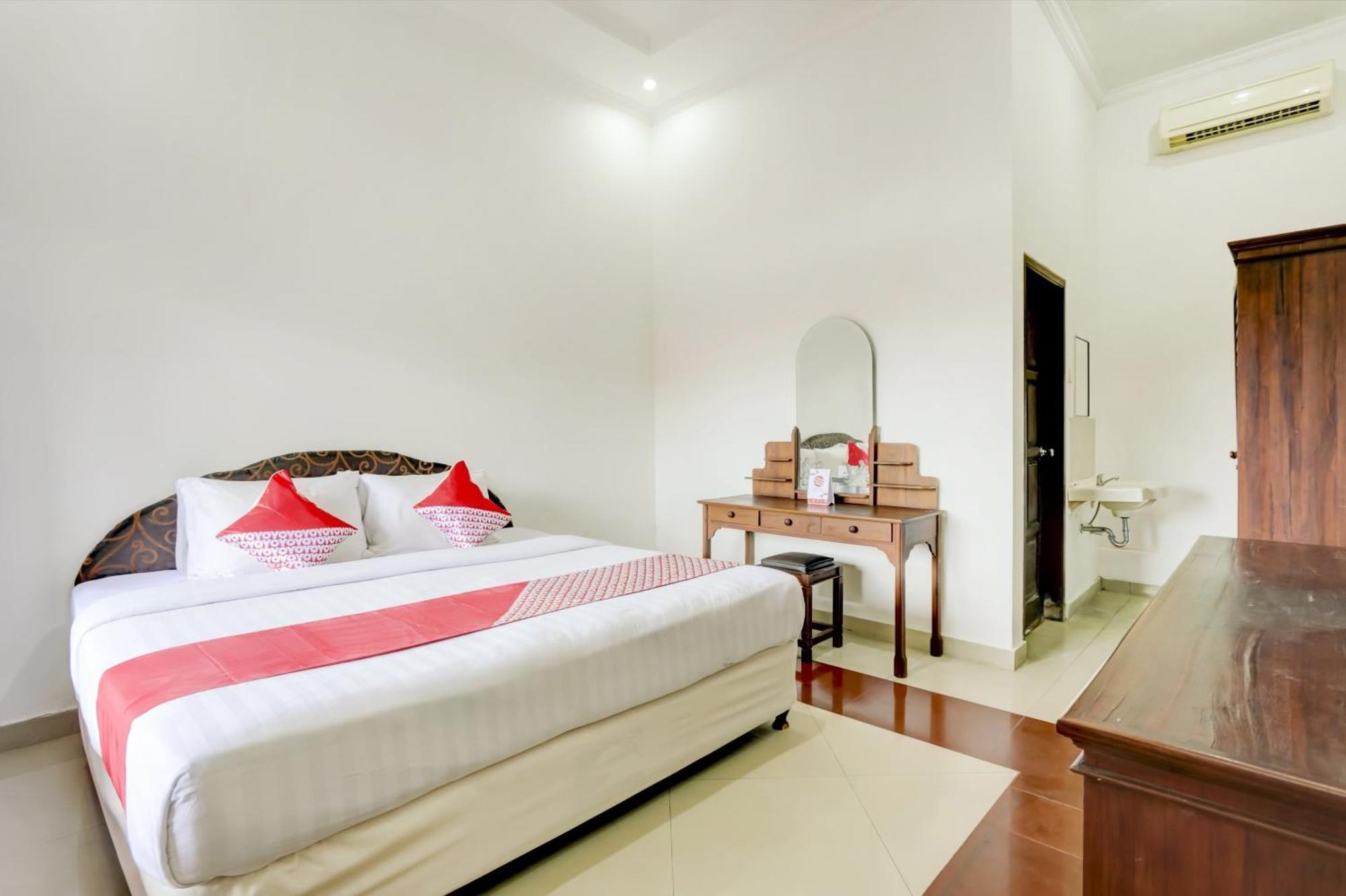 Super Oyo 3261 Hotel Ratu Denpasar Kültér fotó