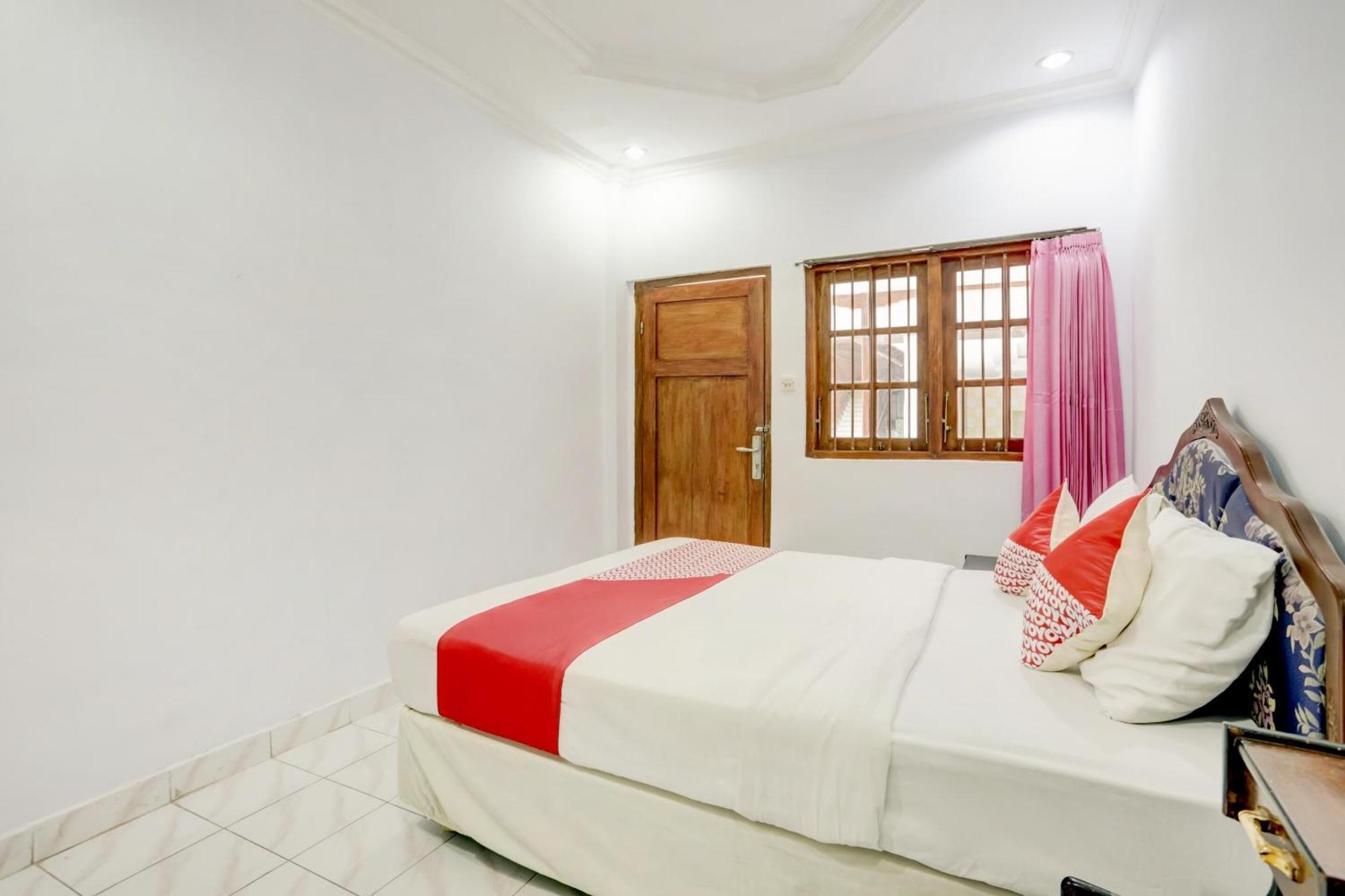 Super Oyo 3261 Hotel Ratu Denpasar Kültér fotó