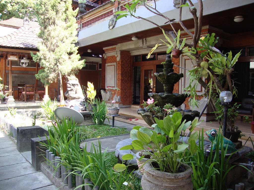 Super Oyo 3261 Hotel Ratu Denpasar Kültér fotó